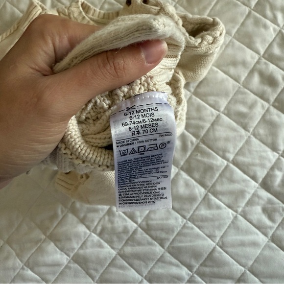 Baby GAP Cream Cable Knit Baby Footie - Picture 8 of 8